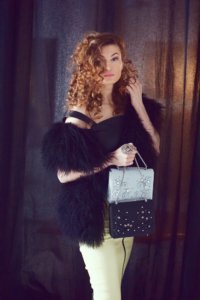 BLUE LEATHER AND CRYSTAL FLOWER BAG - Image 5