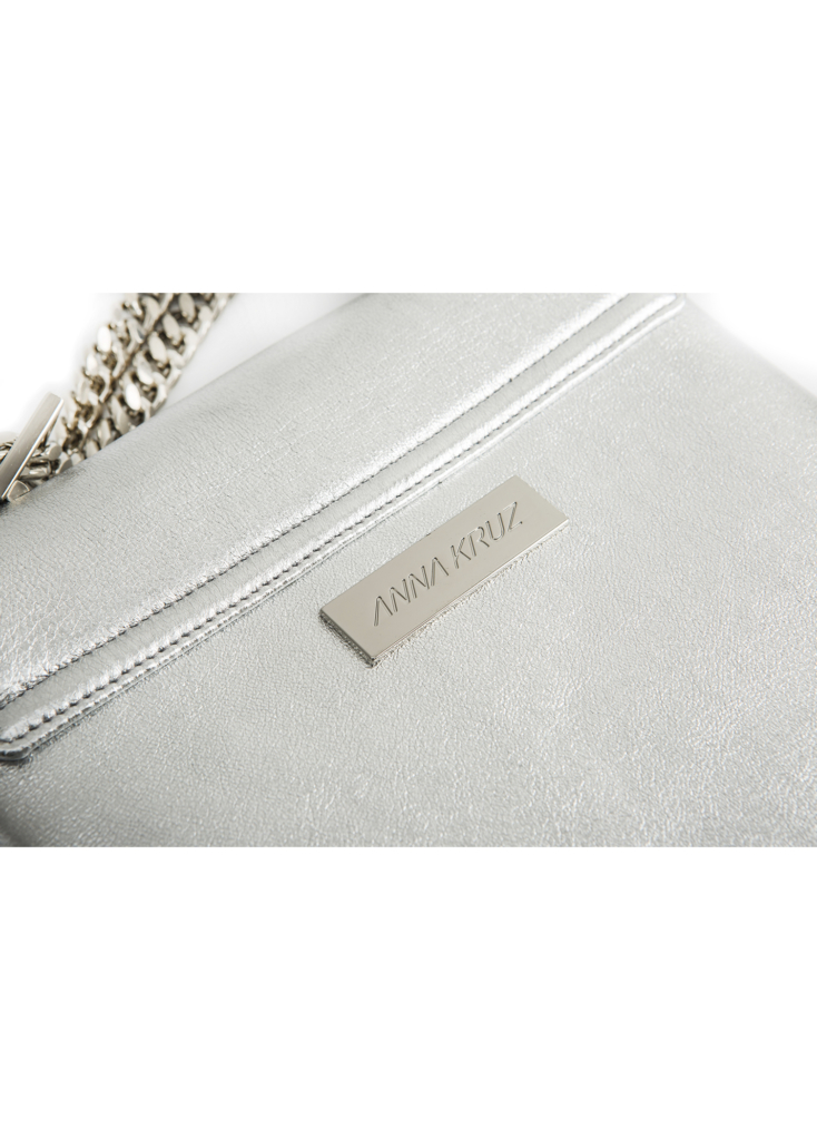 SILVER LEATHER AND MOUNTAIN GOAT FUR BAG - Image 5