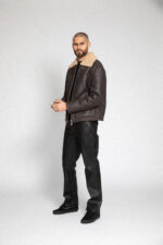 BROWN LEATHER SHEARLING JACKET - Image 3