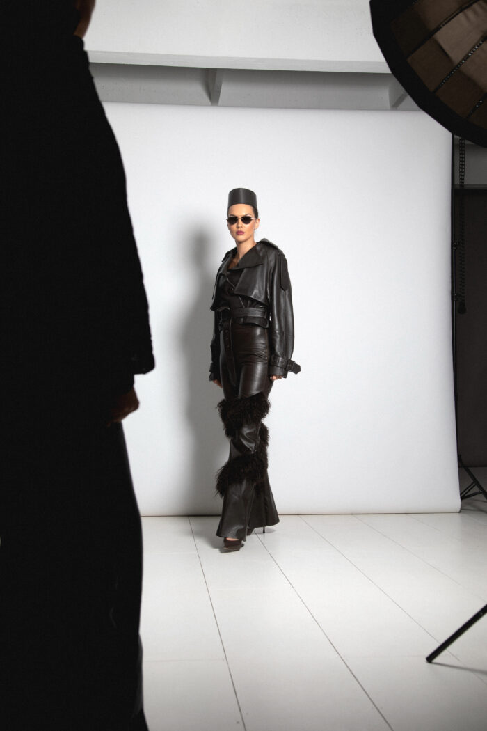 LEATHER PANTS WITH LAMA FUR - Image 5