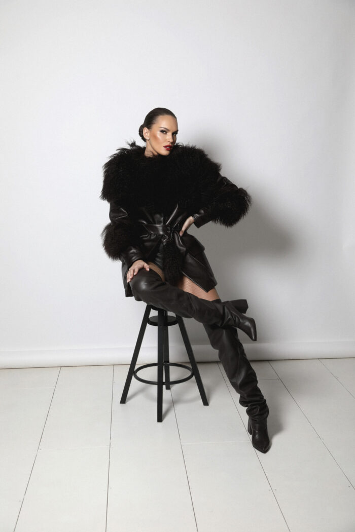 LEATHER COAT WITH LAMA DETAILS - Image 6