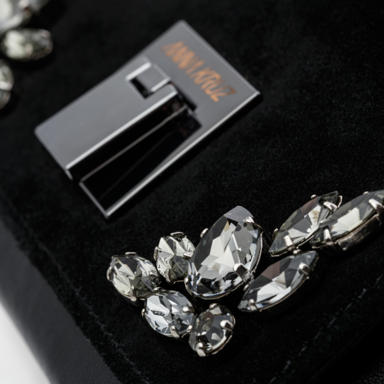 CLASSIC BLACK SUEDE BELT BAG - Image 6